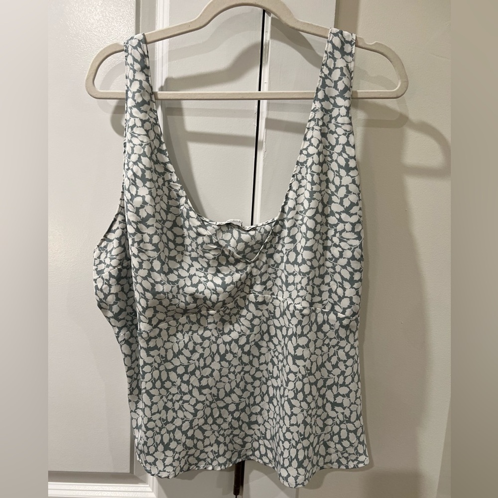 Abercrombie & Fitch silky tank top. Size XL